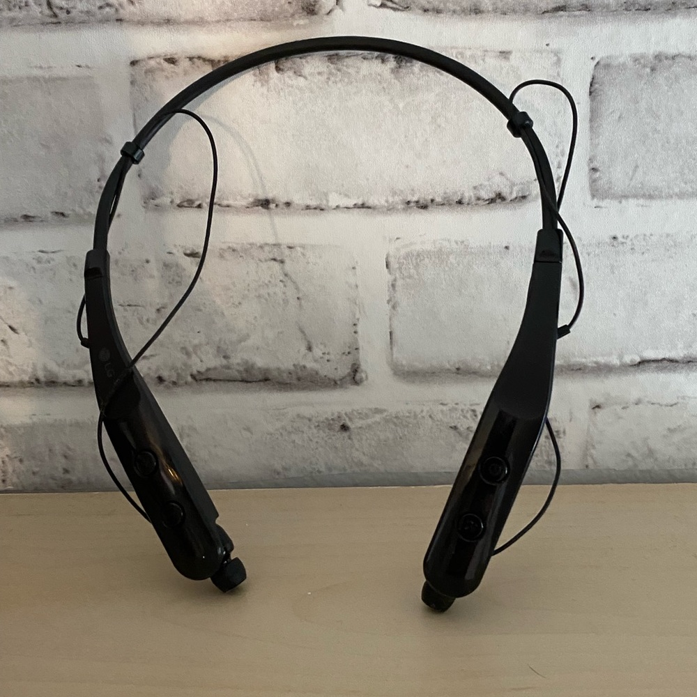 LG Bluetooth Stereo Earbuds Headset